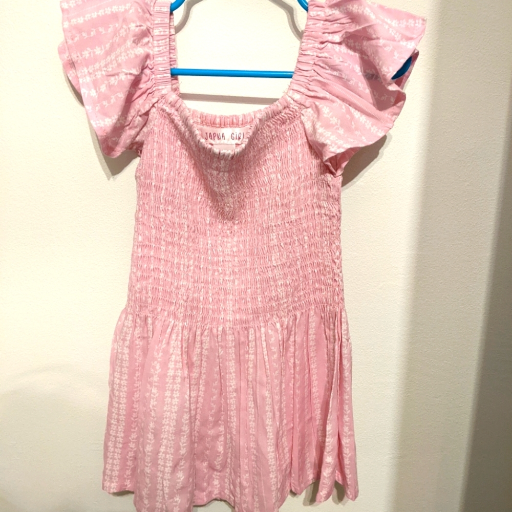 NWOT little girls smocked top